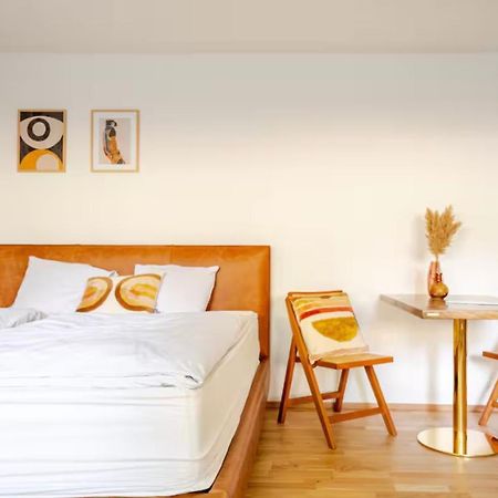 Cozy Central Apartment At A Special Price! Κρανς Μοντάνα Εξωτερικό φωτογραφία